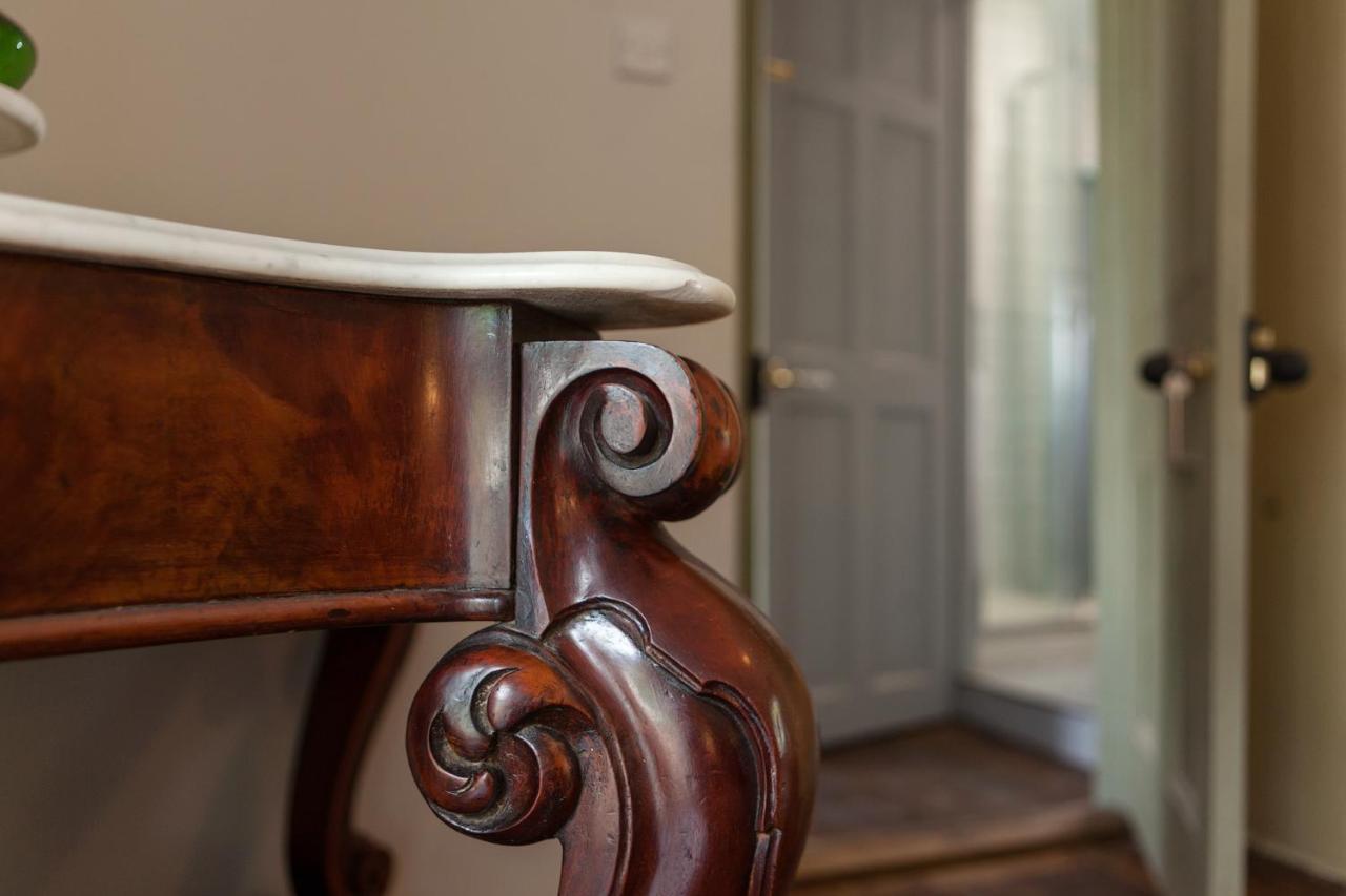 Charming Old Villa Coachford