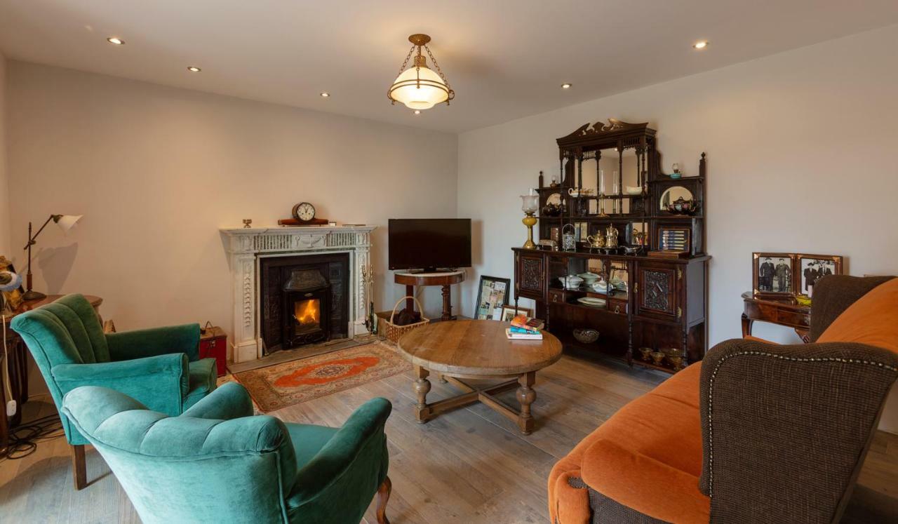 Villa Charming Old Coachford
